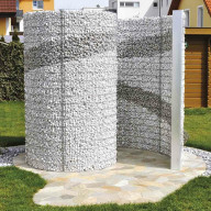 Cabine de douche "escargot" extérieure en gabion, hauteur 200 cm