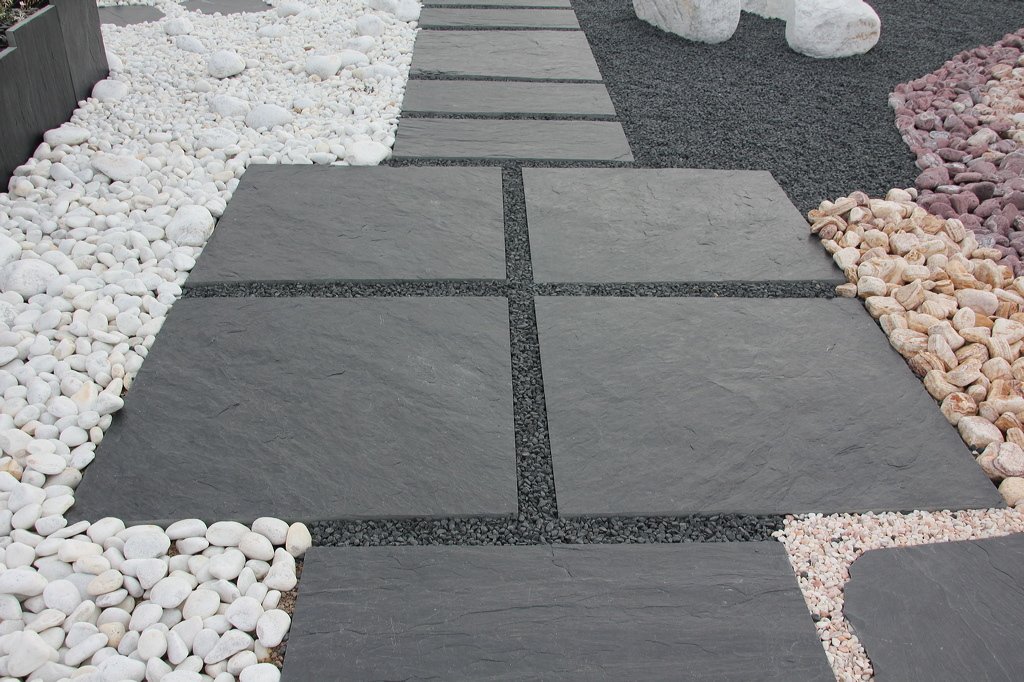 Dalle d'ardoise noire d'Espagne, sciée 6 faces 250 cm x 50 cm x (+/-) 3 cm