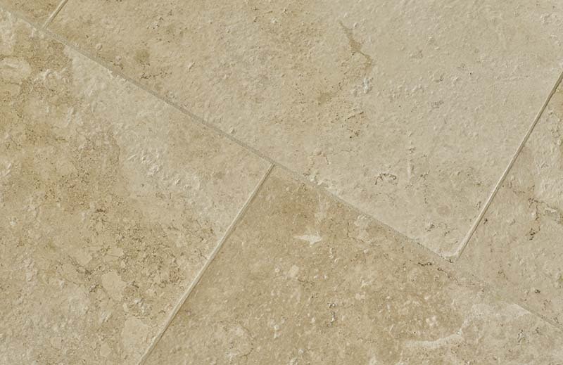 Dallage Pierre de Vianne finition brossée 40 cm x 30/70 cm x 2 cm