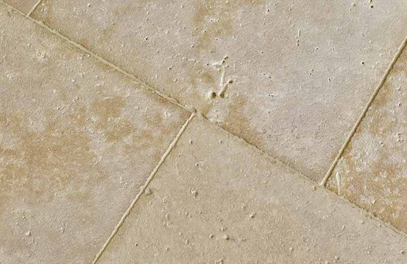 Dallage Pierre de Vianne finition vieillie 40 cm x 30/70 cm x 2 cm