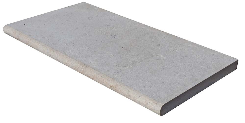 Margelle de piscine ISIS en pierre d'Egypte, surface sablée brossée, bord arrondi, 33 cm x 60 cm x 3 cm - PALETTE COMPLETE