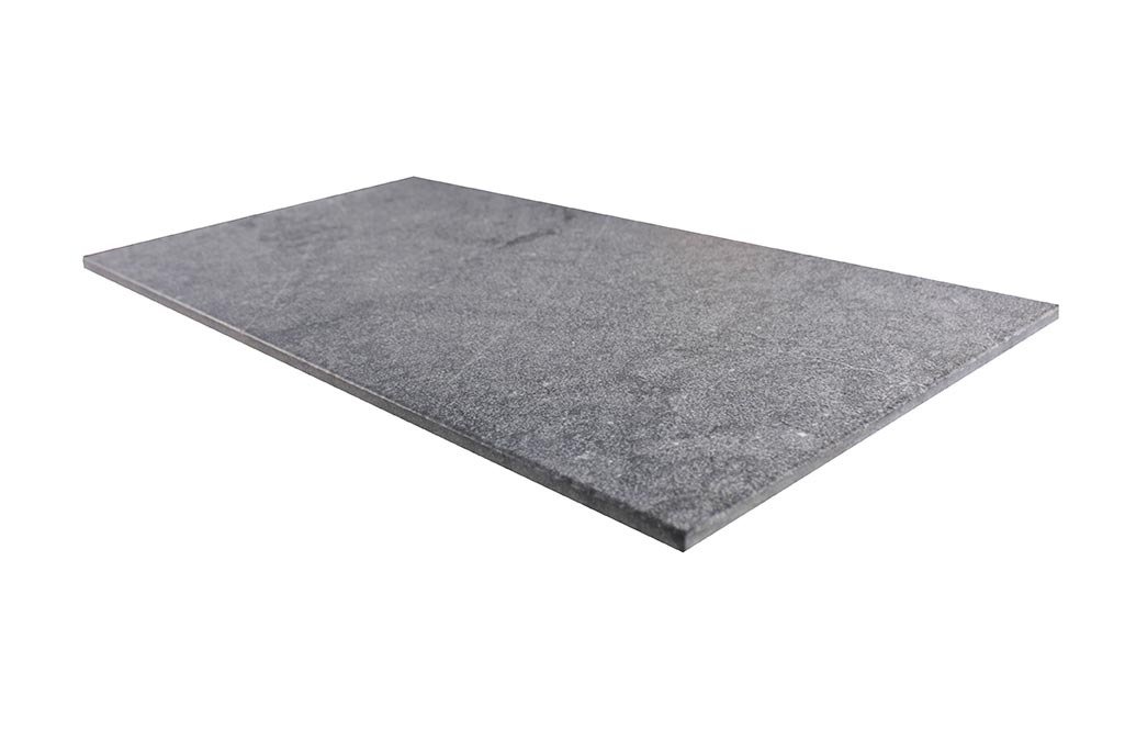 Dalles en marbre NOBILY DARKNESS, bords sciés, surface sablée brossée, 30,5 cm x 61 cm x 1,2 cm