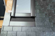 Raccord de toiture pour fenêtre Roto Q avec bloc isolant pour ardoise pose encastrée - 55 cm x 70 cm