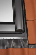 Raccord de toiture pour fenêtre Designo avec bloc isolant, pour tuiles mécaniques, pose encastrée - 54 cm x 78 cm