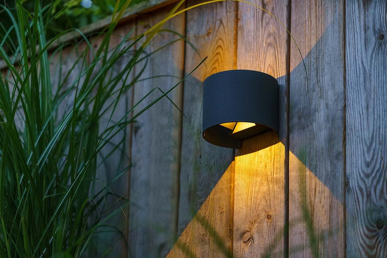 Applique murale Goura couleur noire