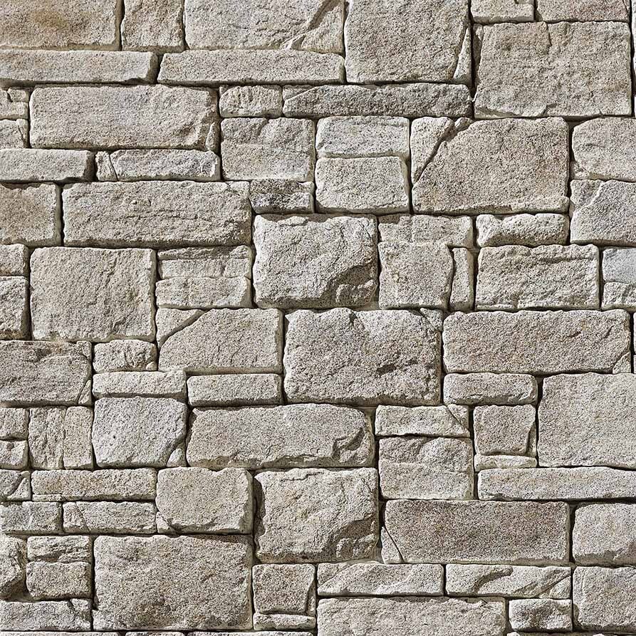 Parement Granit taillé - Ton beige non jointoyé