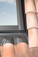 Raccord de toiture pour fenêtre ROTO Q avec bloc isolant, tuiles Canal ou romanes - 78 cm x 98 cm