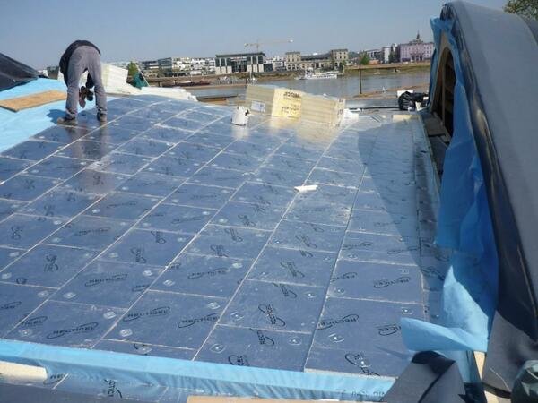 Panneau polyuréthane EUROTHANE AUTOPRO SI 30 mm x 600 mm x 600 mm, toiture plate