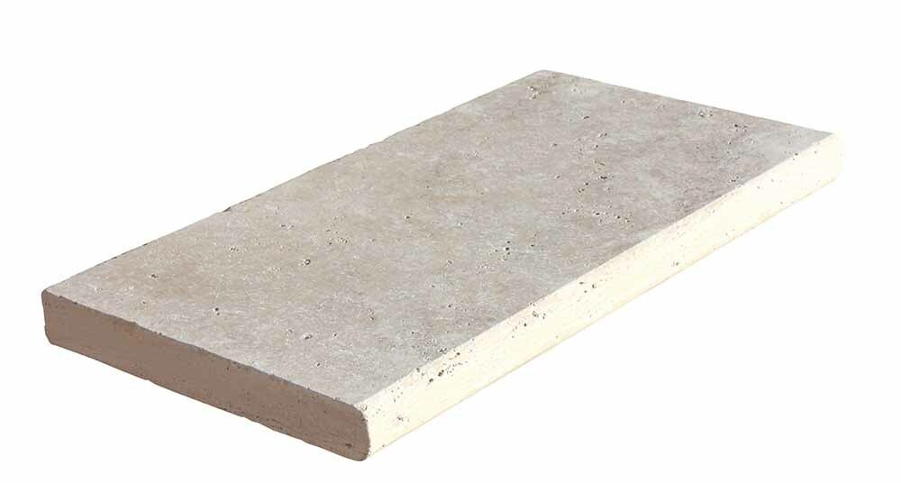 Margelle de piscine ou couvertine CLASSHADE, 1 bord demi-rond, surface vieillie, 33 cm x 61 cm x 5 cm