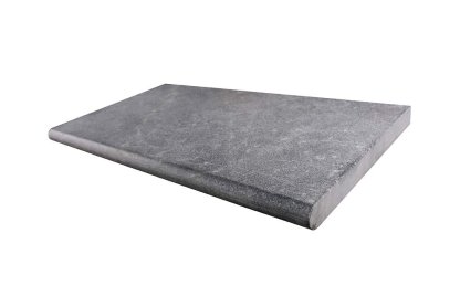 Vignette Margelle de piscine en marbre NOBILY DARKNESS, 1 bord demi-rond, surface sablée brossée, 33 cm x 61 cm x 3,2 cm